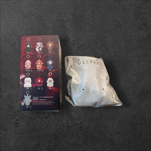 [AUTHENTIC] Skullpanda: You Found Me Series Plush – Moldy Muffin - Picture 6 of 6